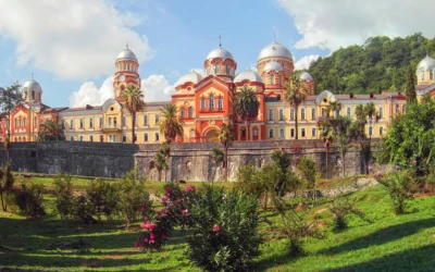 Абхазия — идеальное место для отдыха и путешествий.